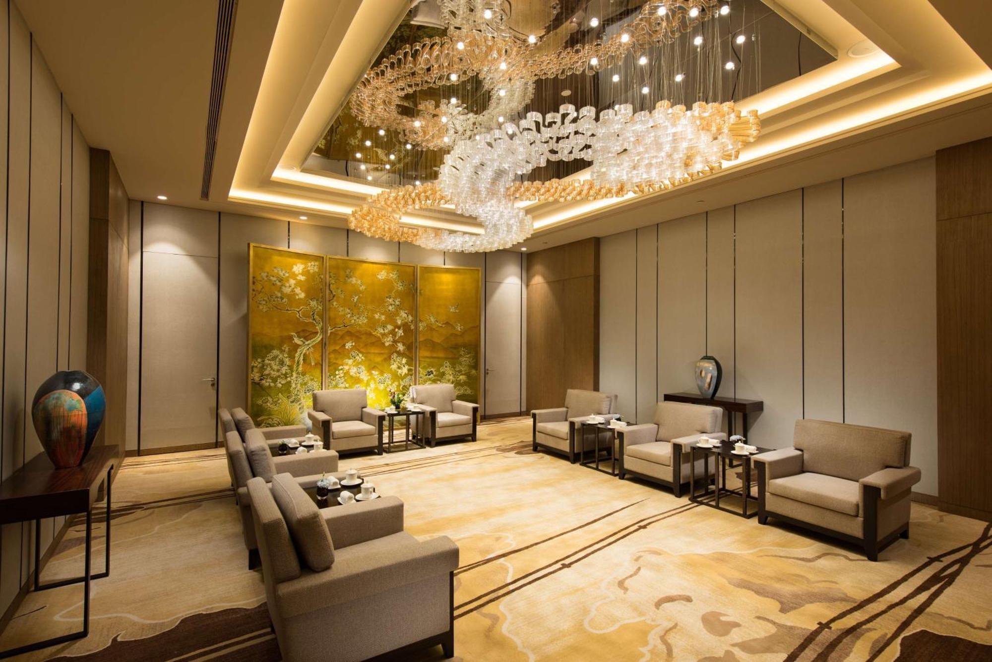 Doubletree By Hilton Hotel Anshun Exterior photo