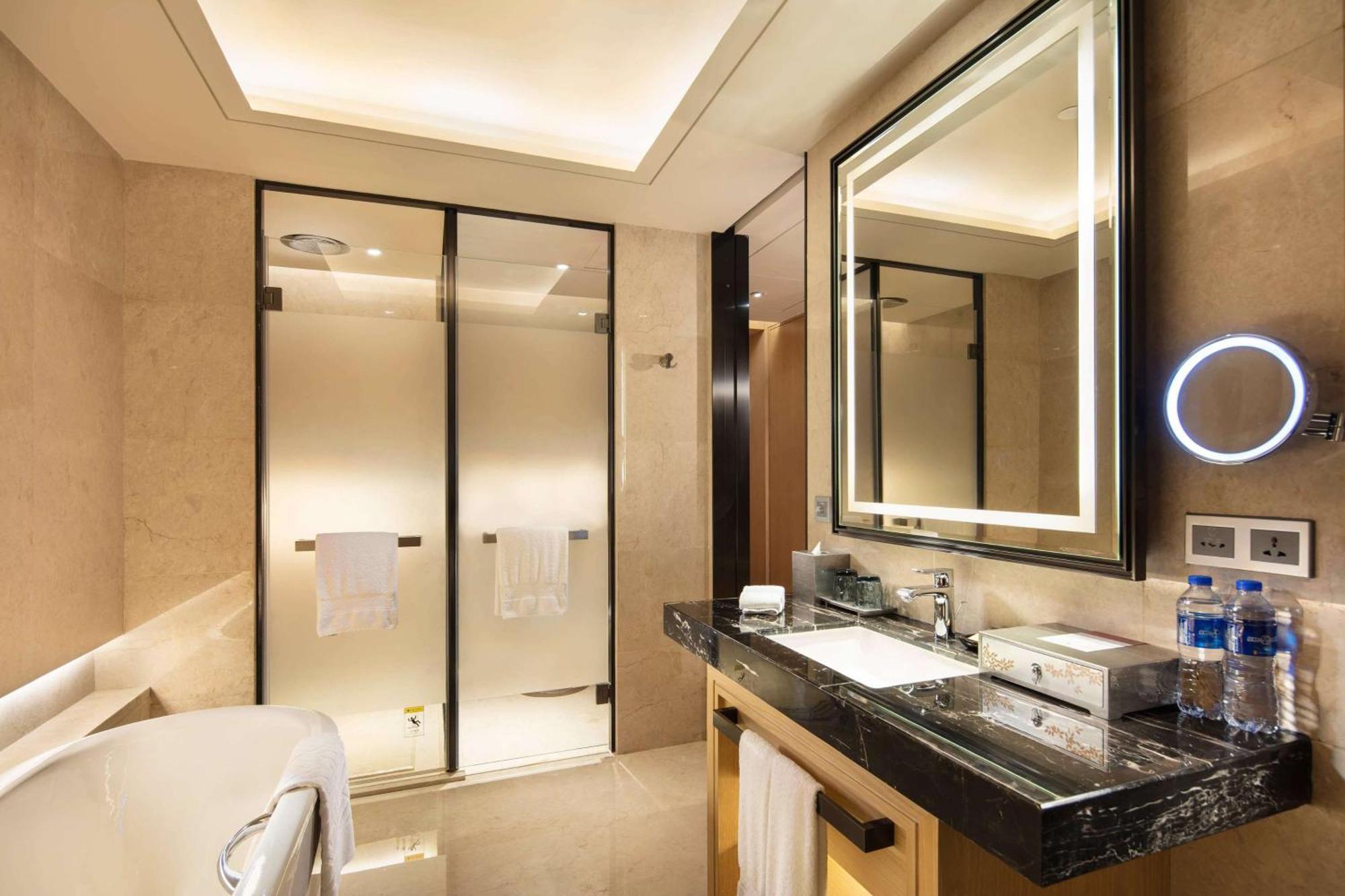 Doubletree By Hilton Hotel Anshun Exterior photo