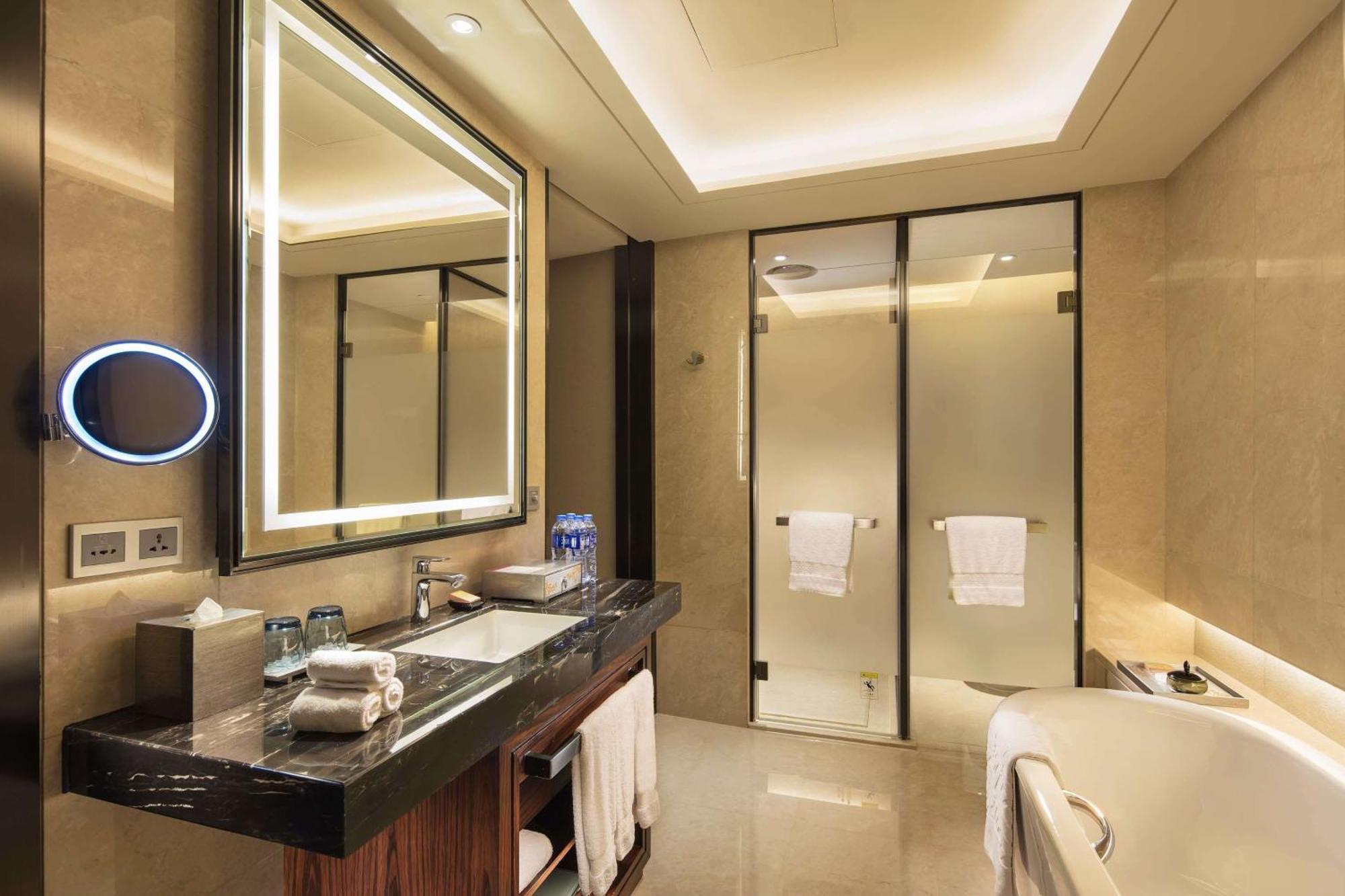 Doubletree By Hilton Hotel Anshun Exterior photo